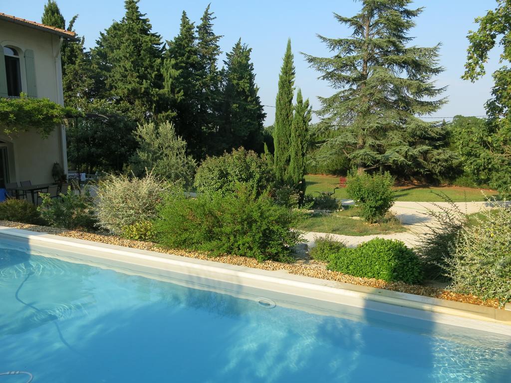 Mas De Mariette Bed and Breakfast Noves Exterior foto