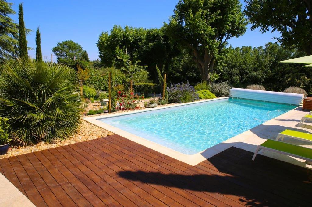 Mas De Mariette Bed and Breakfast Noves Exterior foto