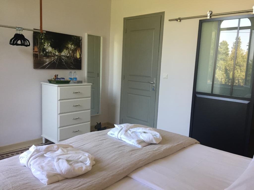 Mas De Mariette Bed and Breakfast Noves Exterior foto